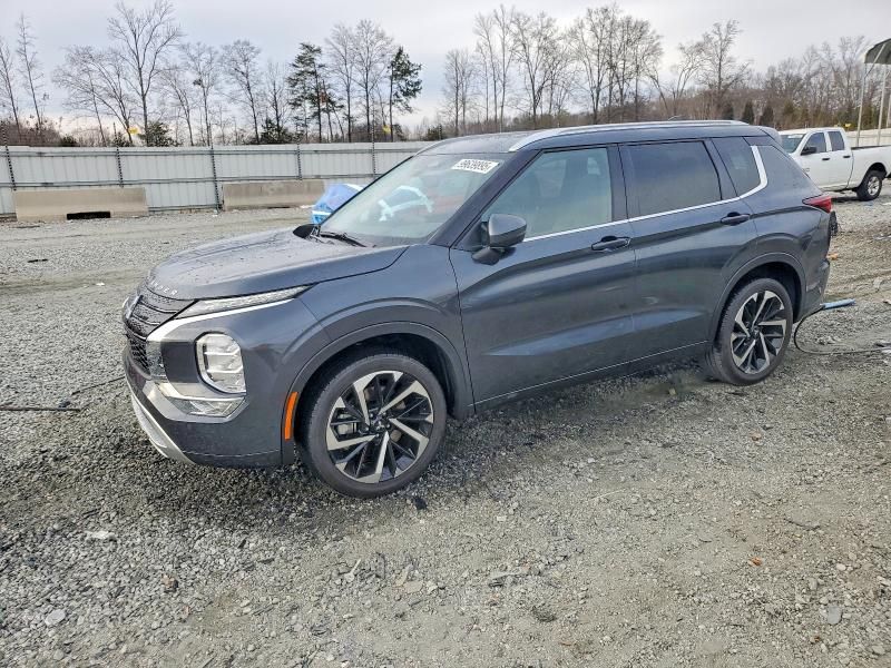 2024 Mitsubishi Outlander sel