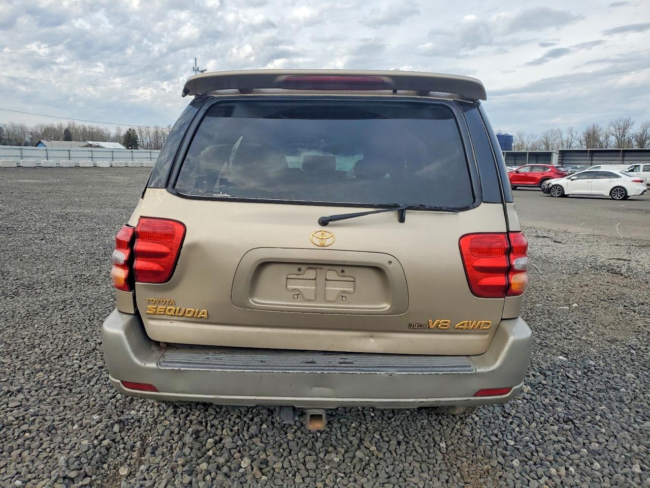 2004 Toyota Sequoia SR5