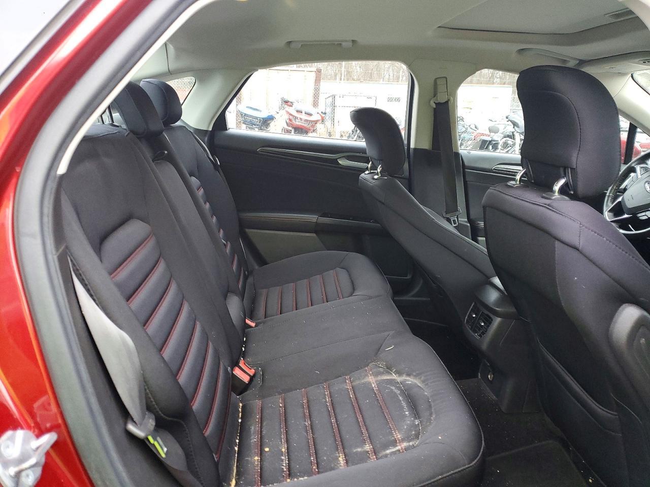 2014 Ford Fusion se