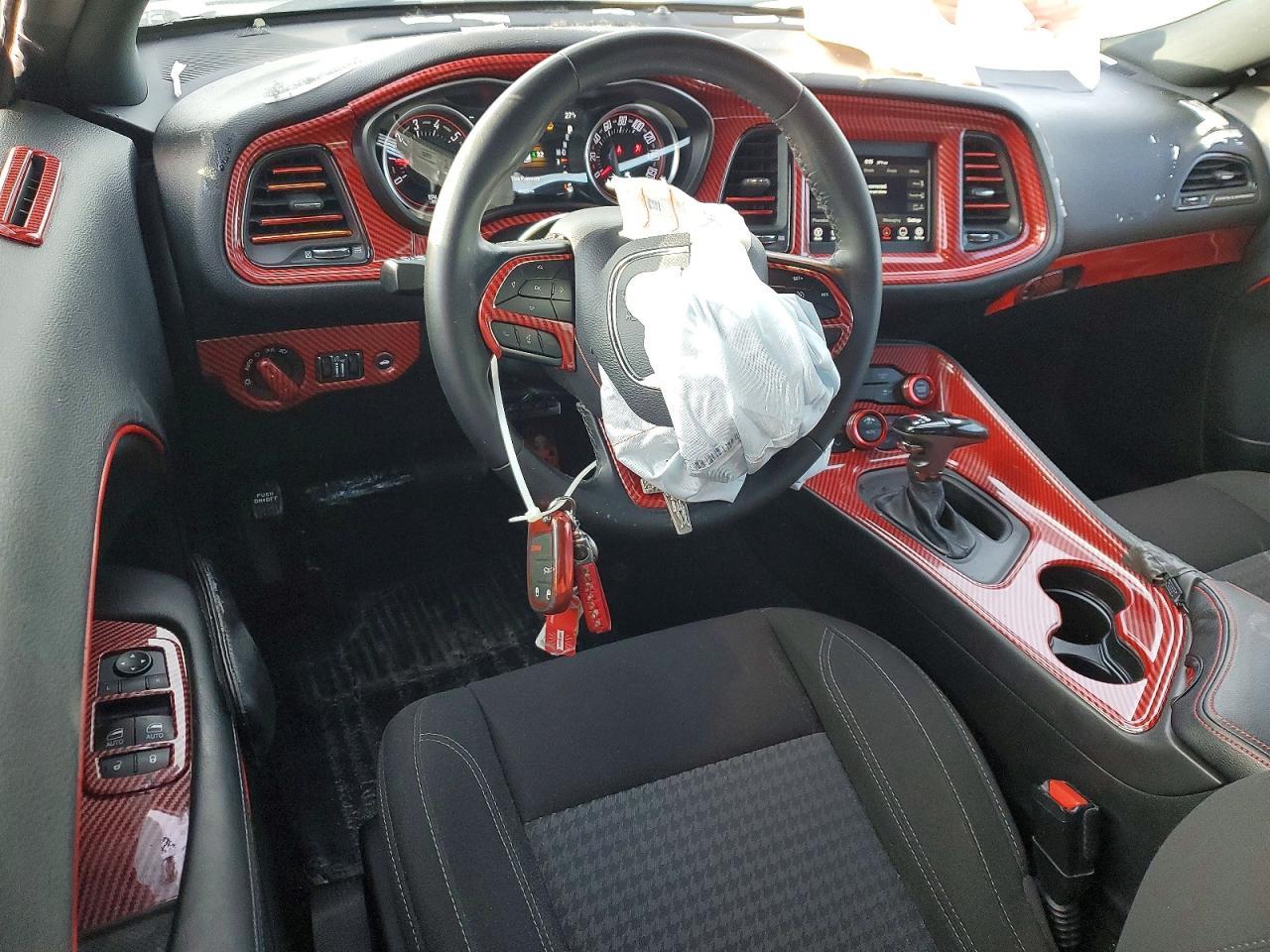 2020 Dodge Challenger sxt