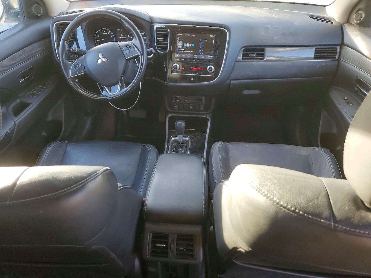 2020 Mitsubishi Outlander se