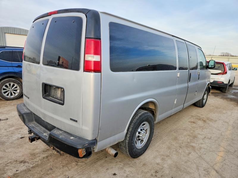 2011 Chev Rolet Express G3500 Delivery Van