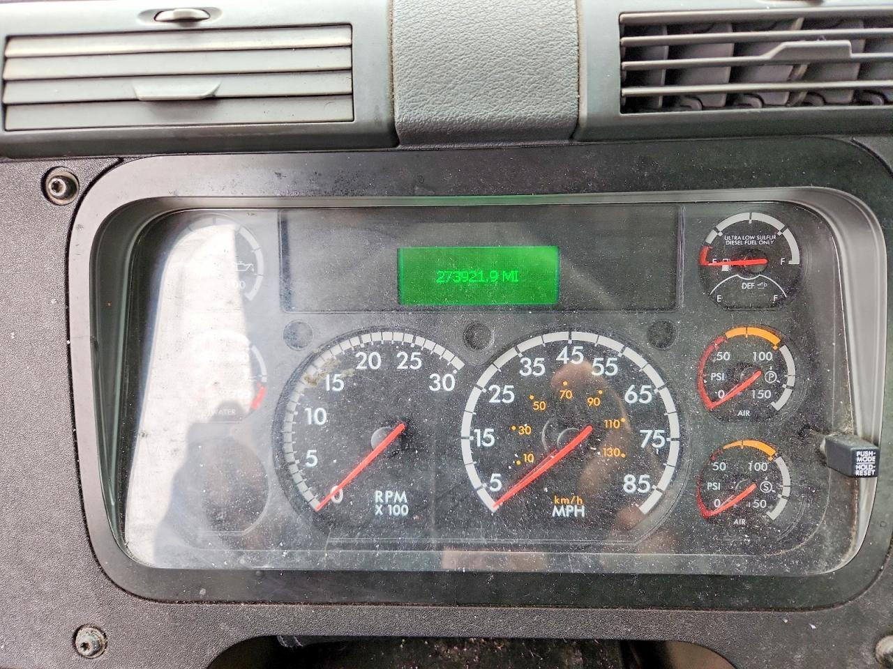 2017 Freigliner 2017 Freightliner Cascadia Semi Truck