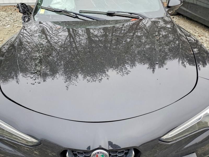 2018 Alfa Romeo Stelvio ti Sport