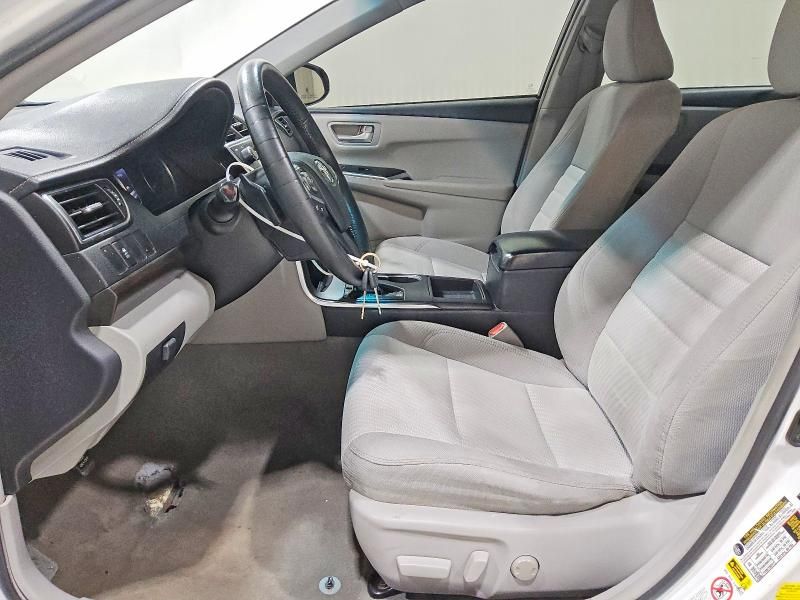 2016 Toyota Camry le