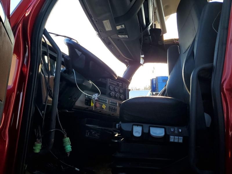 2022 Freightliner Cascadia 126 Semi Truck