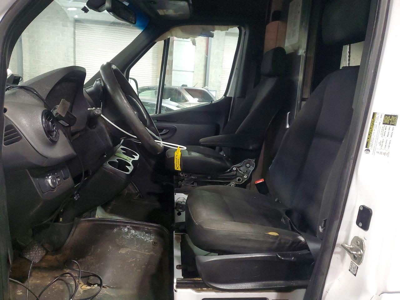 2020 Freightliner Sprinter 2500 Delivery Van