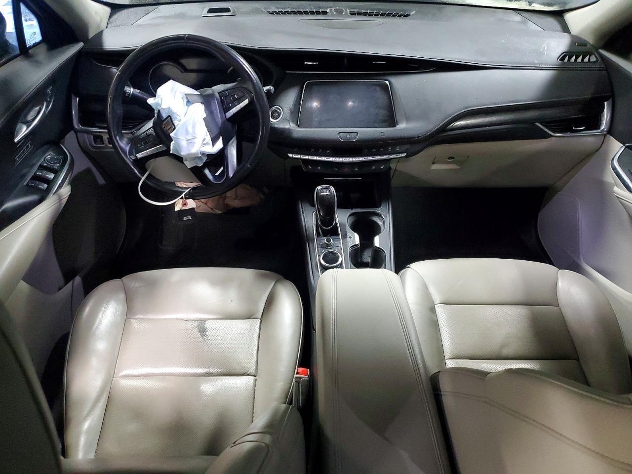 2021 Cadillac XT4 Premium Luxury