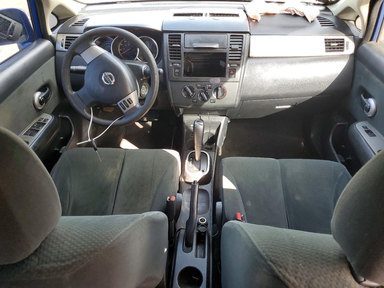 2011 Nissan Versa s