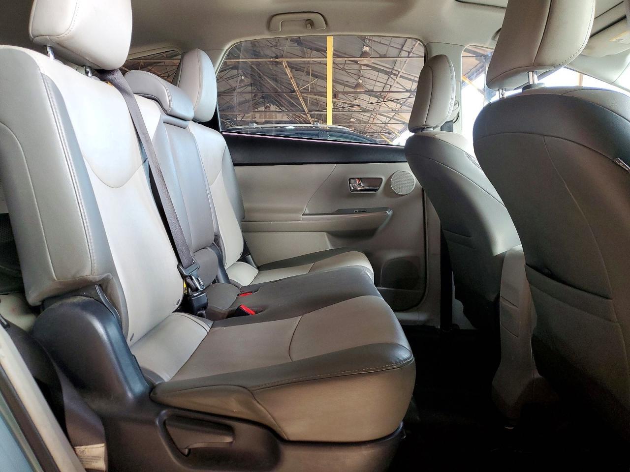 2017 Toyota Prius v