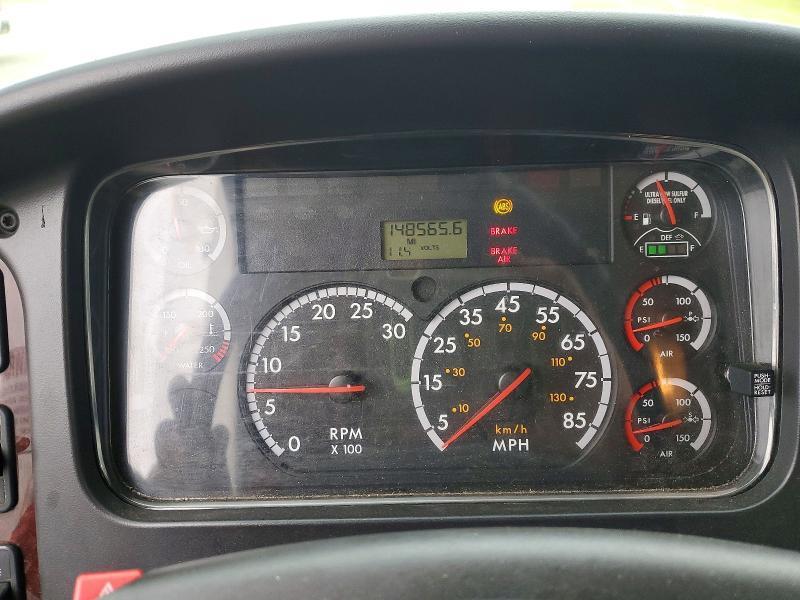 2014 Freightliner Business Class M2 box Truck