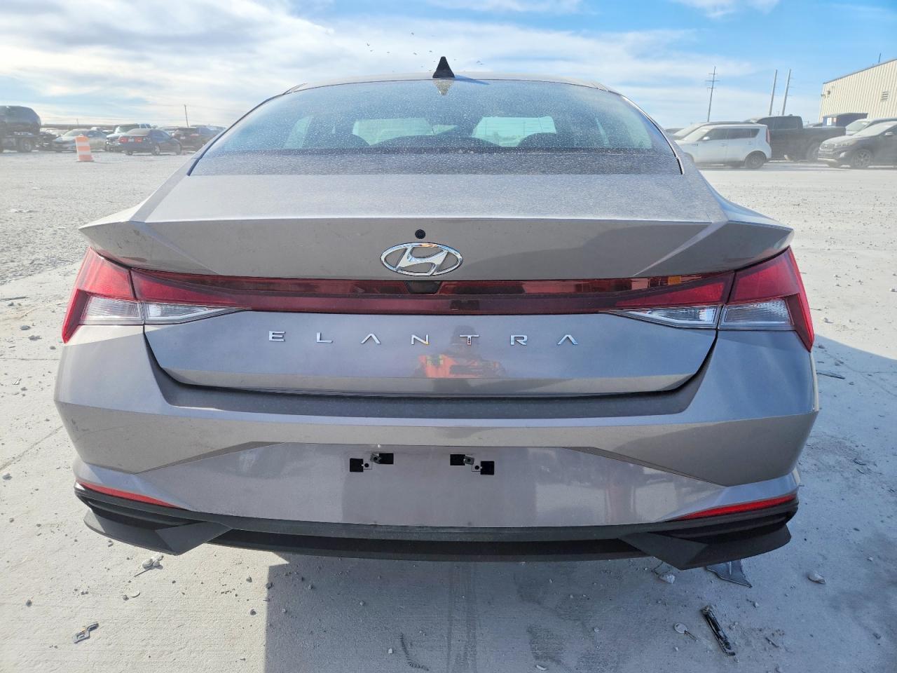 2023 Hyundai Elantra se