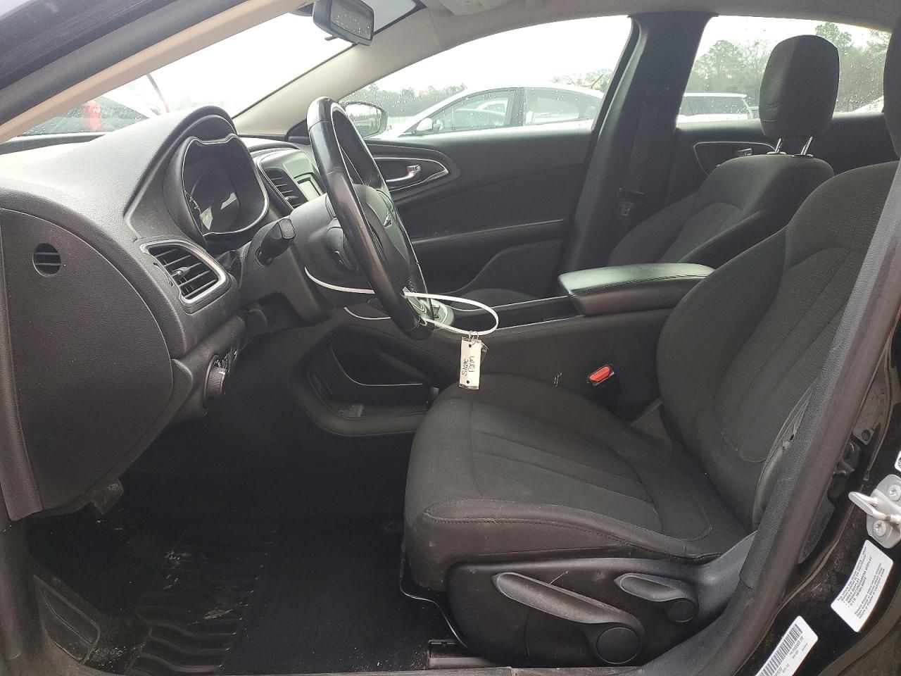 2016 Chrysler 200 lx