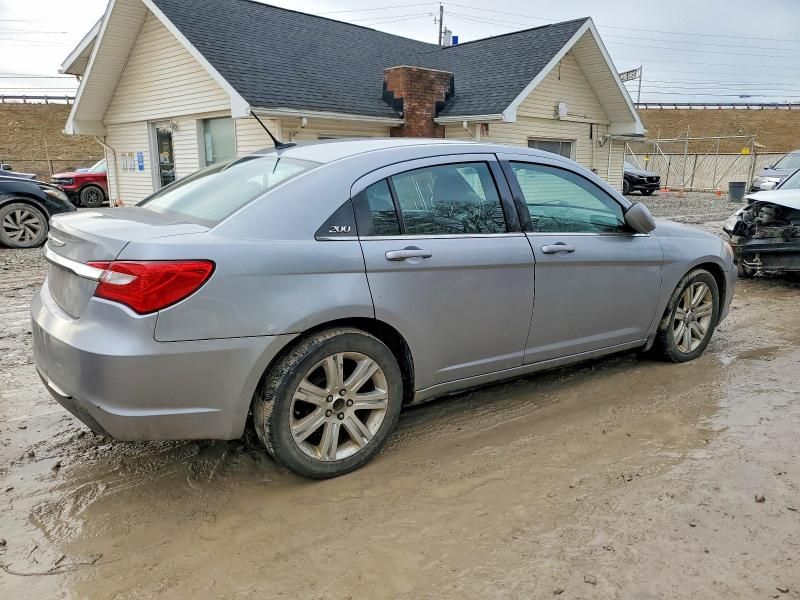 2013 Chrysler 200 lx