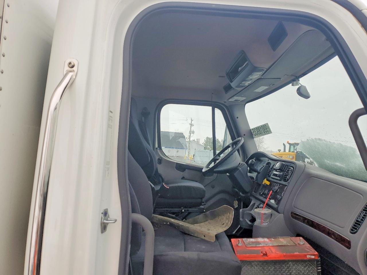2024 Freigliner 2020 Freightliner Business Class M2 BOX Truck