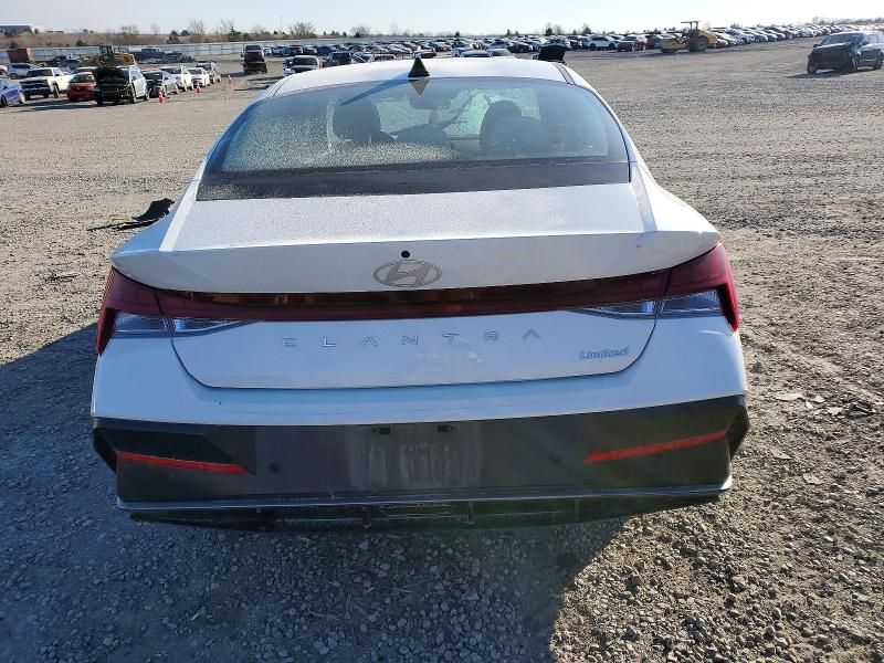 2024 Hyundai Elantra Limited