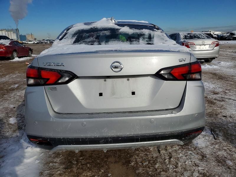 2021 Nissan Versa sv