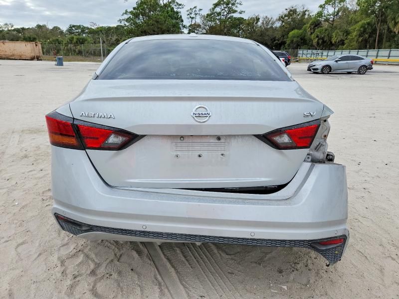 2022 Nissan Altima sv