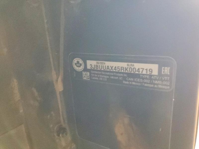 2024 Can-Am Defender Utility Vehicle