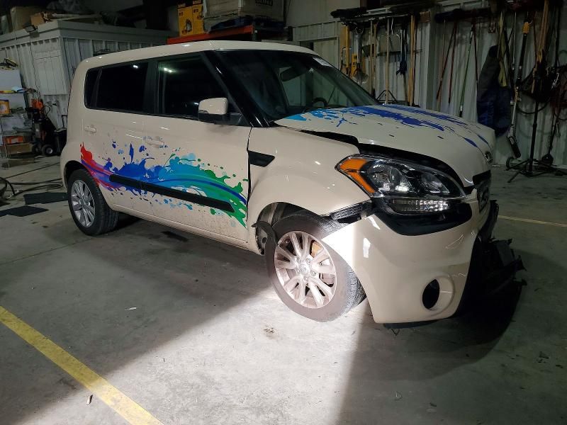 2013 KIA Soul +