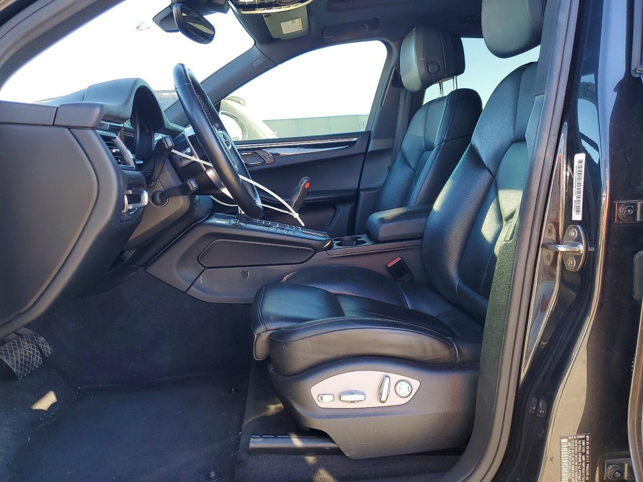 2017 Porsche Macan