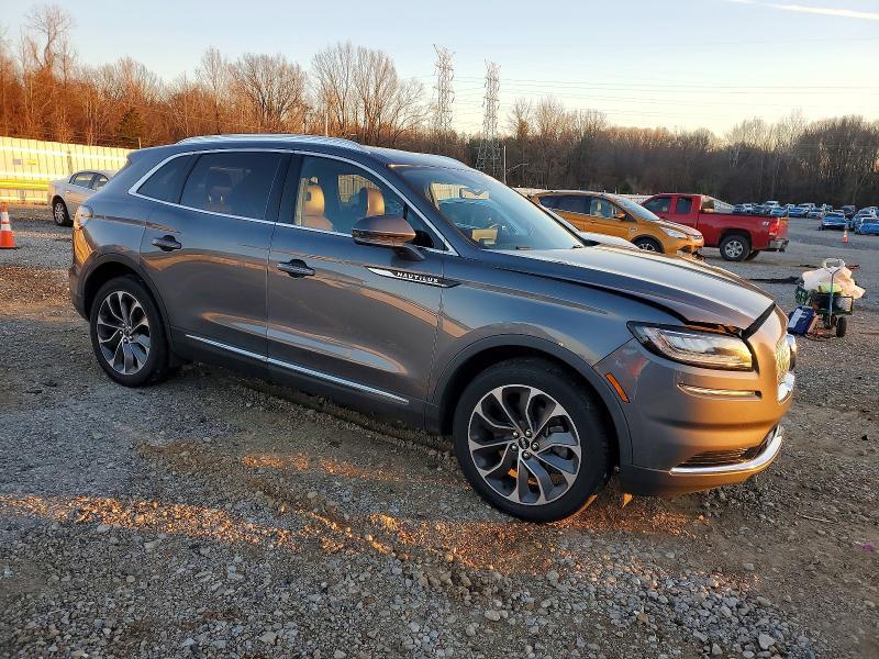 2021 Lincoln Nautilus Reserve