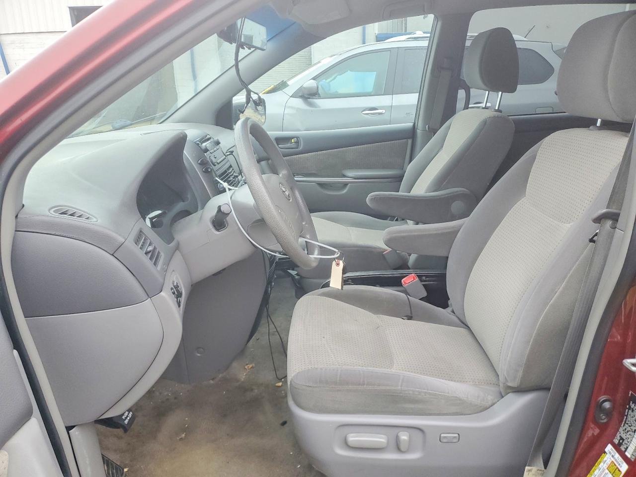 2010 Toyota Sienna ce