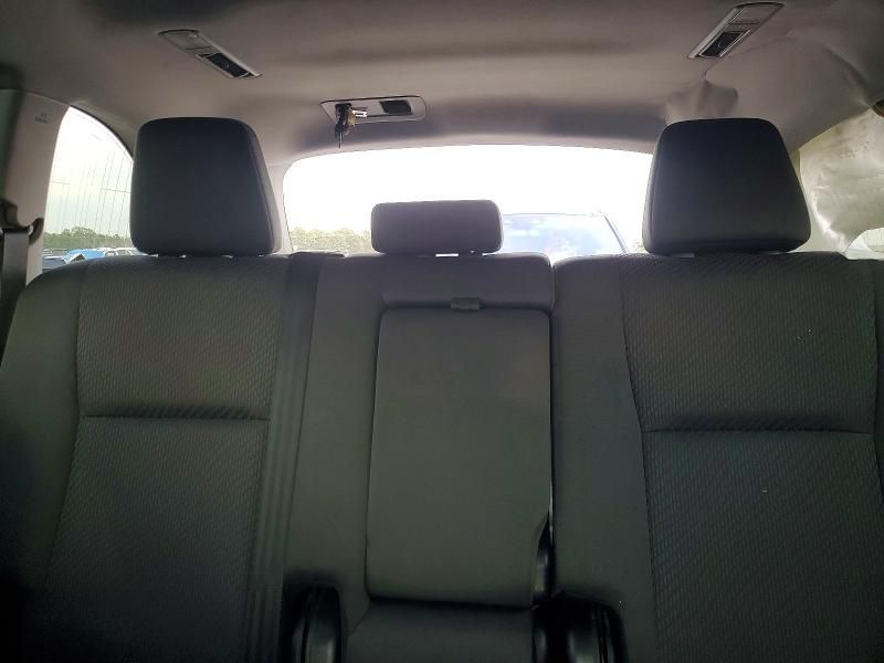 2016 Toyota Highlander le