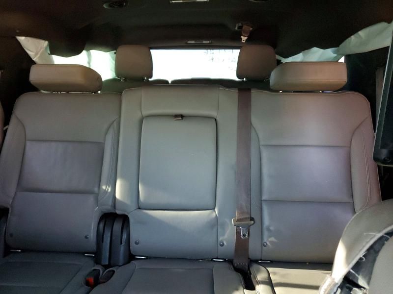 2022 Chevrolet Suburban C1500 lt