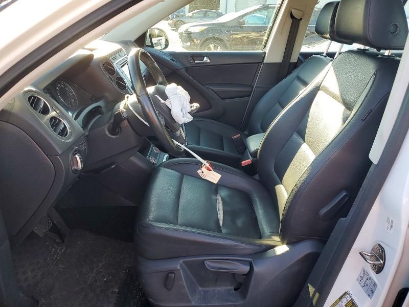 2016 Volkswagen Tiguan s