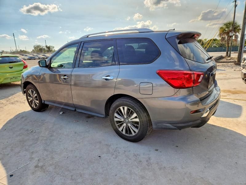 2017 Nissan Pathfinder s