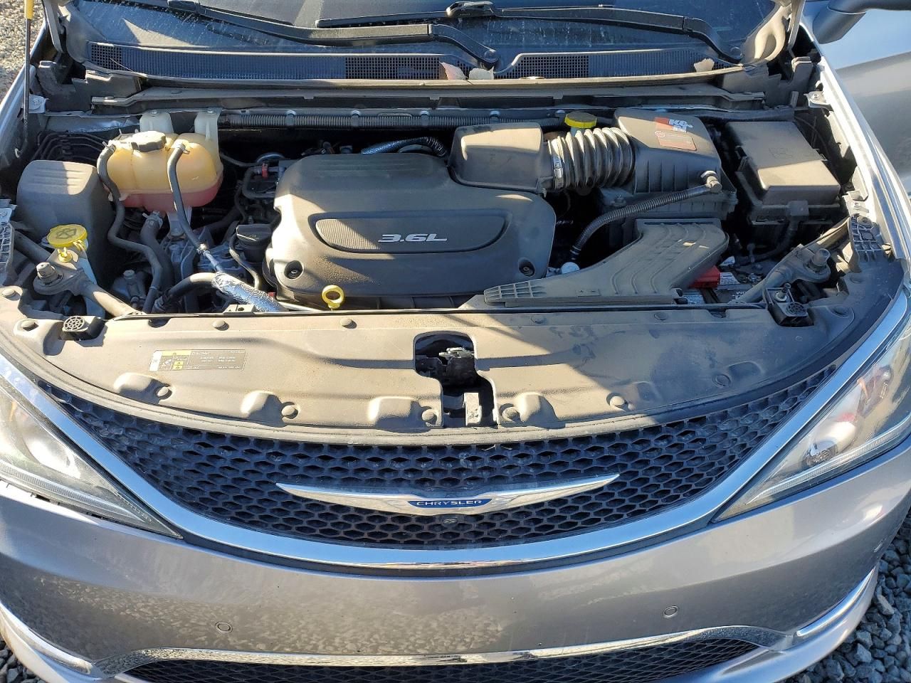2018 Chrysler Pacifica Touring l