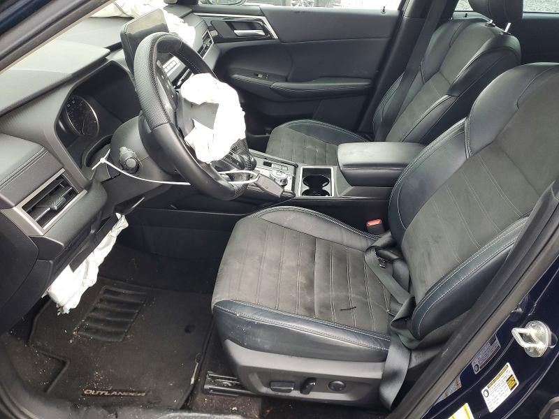 2023 Mitsubishi Outlander se