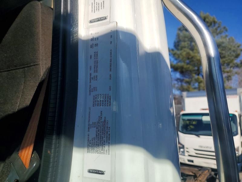 2016 Freightliner Business Class M2 Semi Truck