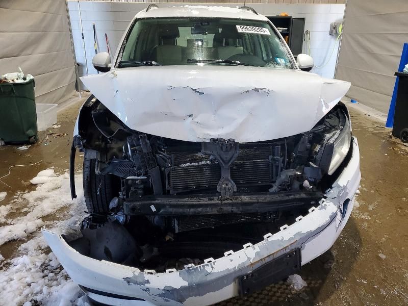 2016 Volkswagen Tiguan s