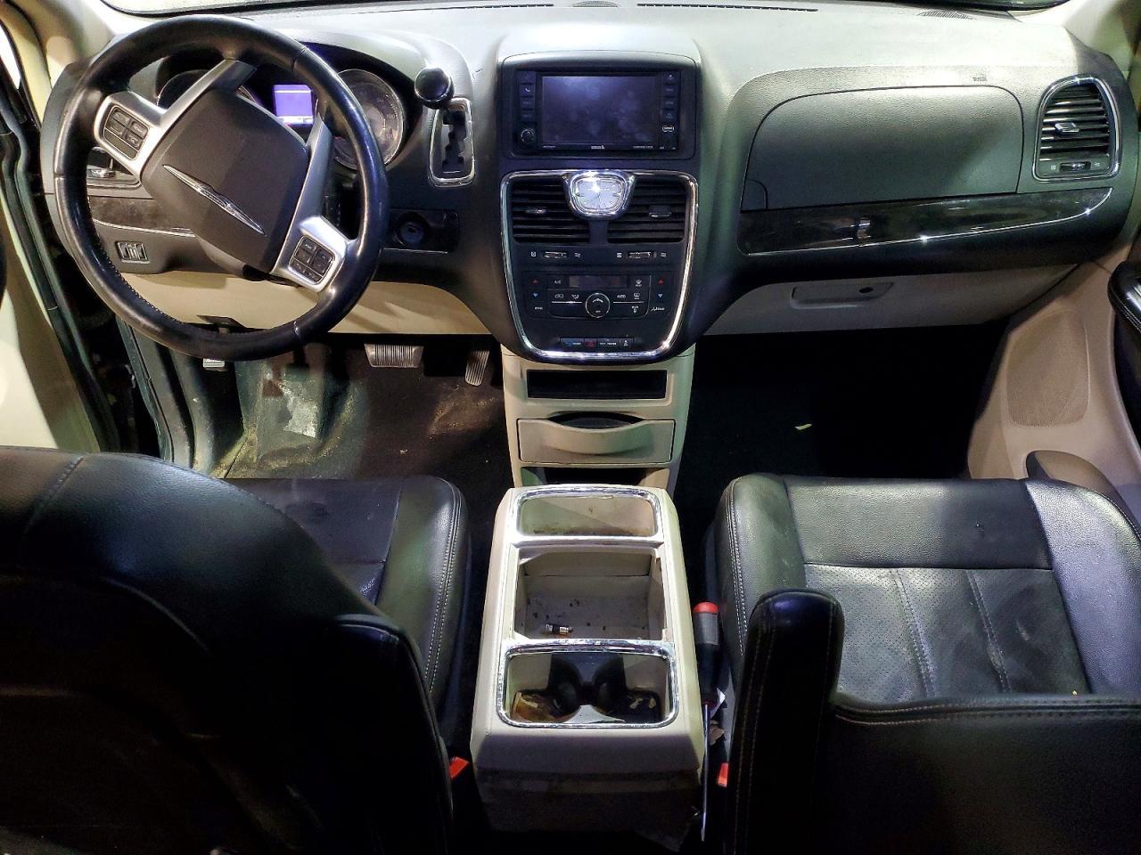 2012 Chrysler Town & Country Touring