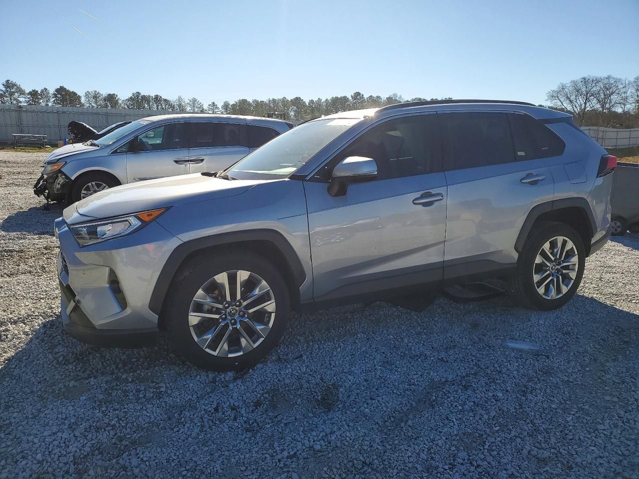 2019 Toyota Rav4 xle Premium