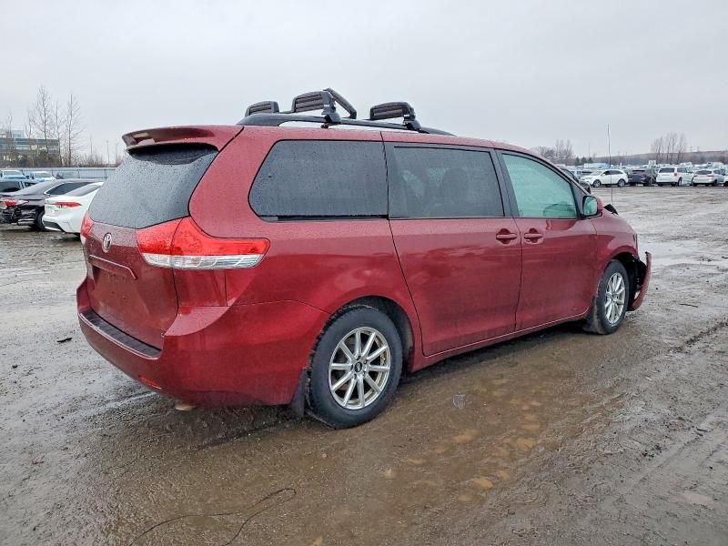 2012 Toyota Sienna le