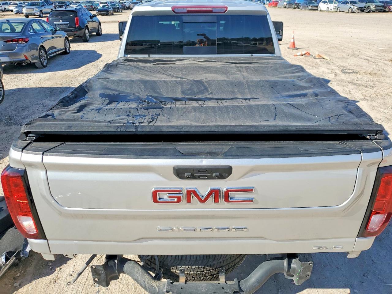 2022 GMC Sierra K2500 SLE