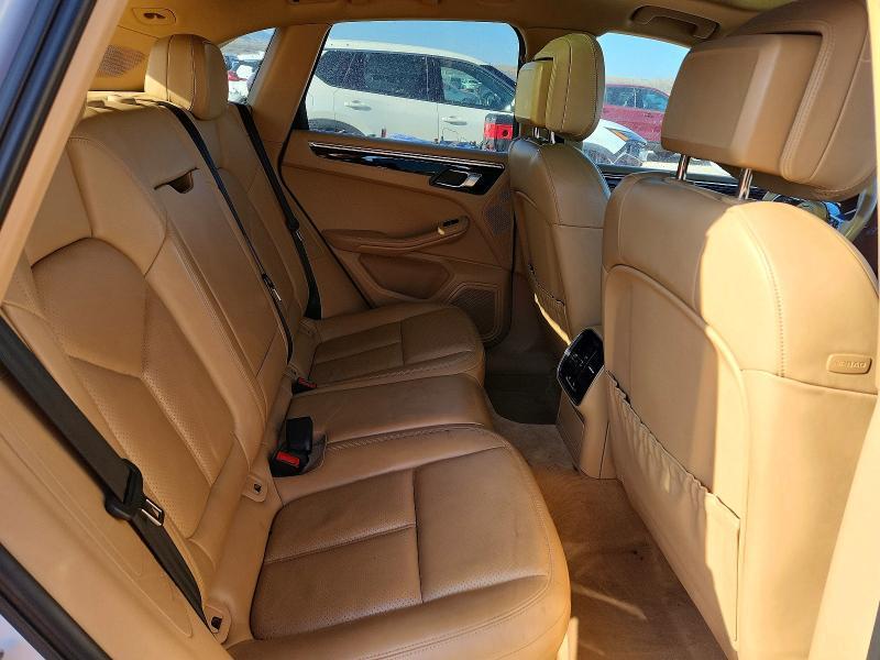 2016 Porsche Macan s