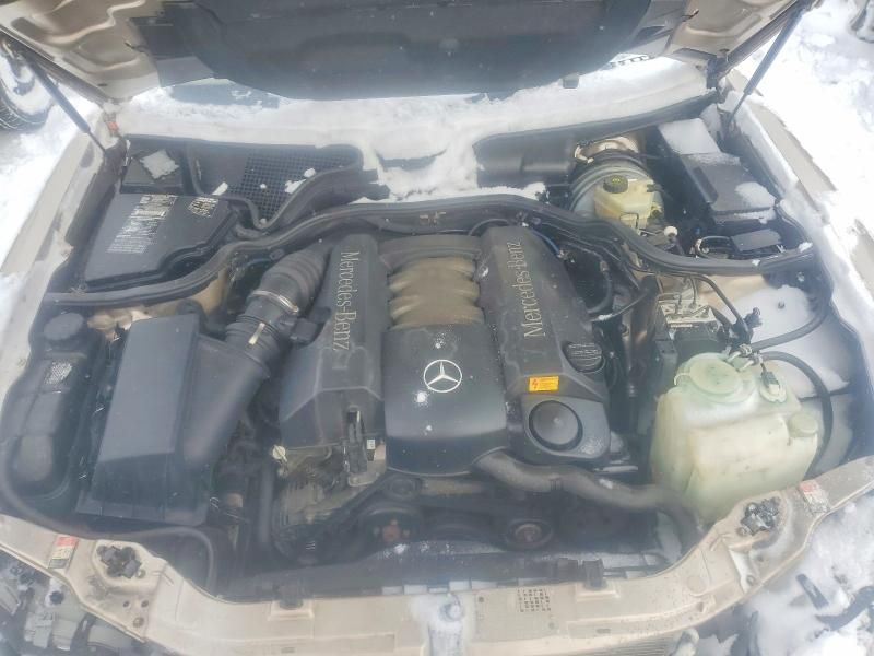 2000 Mercedes-Benz E 320 4matic