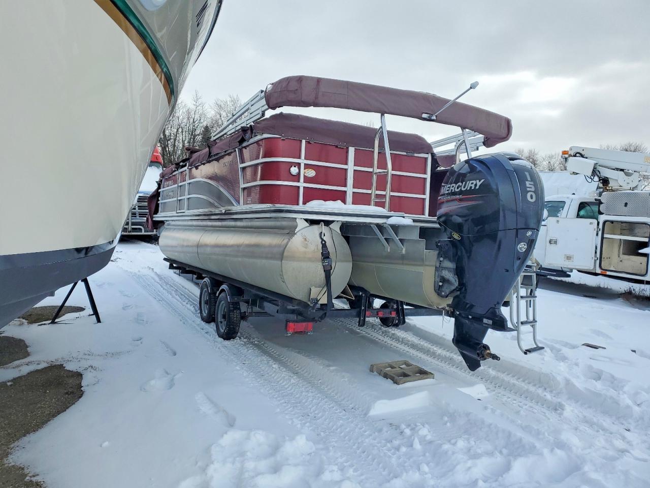 2013 Mercury Boat