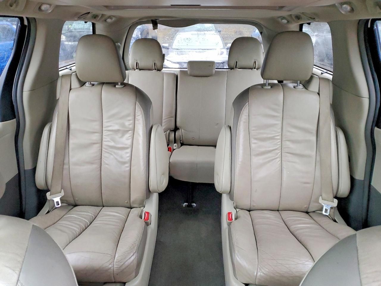 2011 Toyota Sienna xle