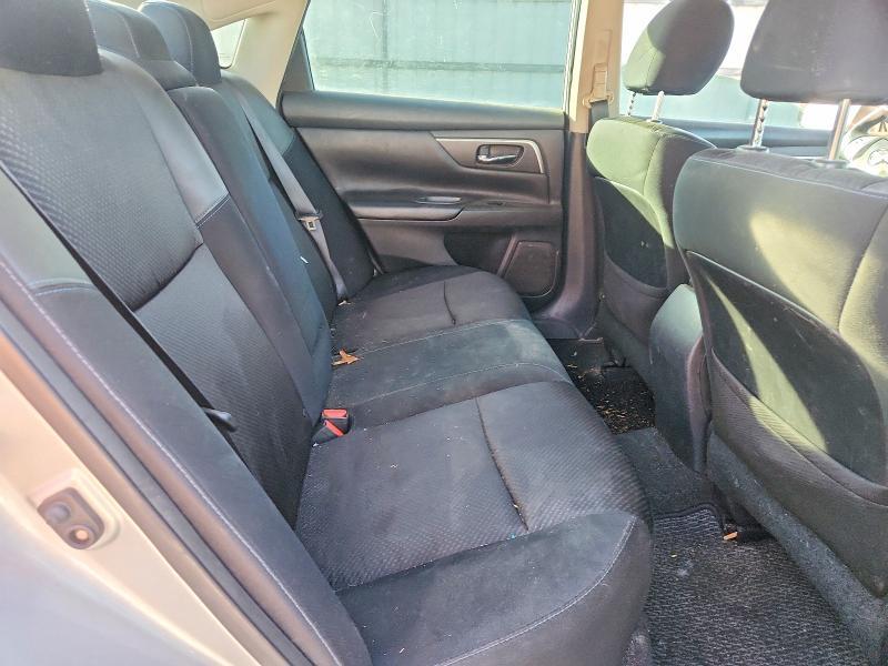 2016 Niss Altima 2.5 sr