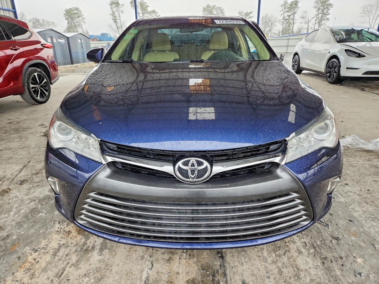 2016 Toyota Camry le