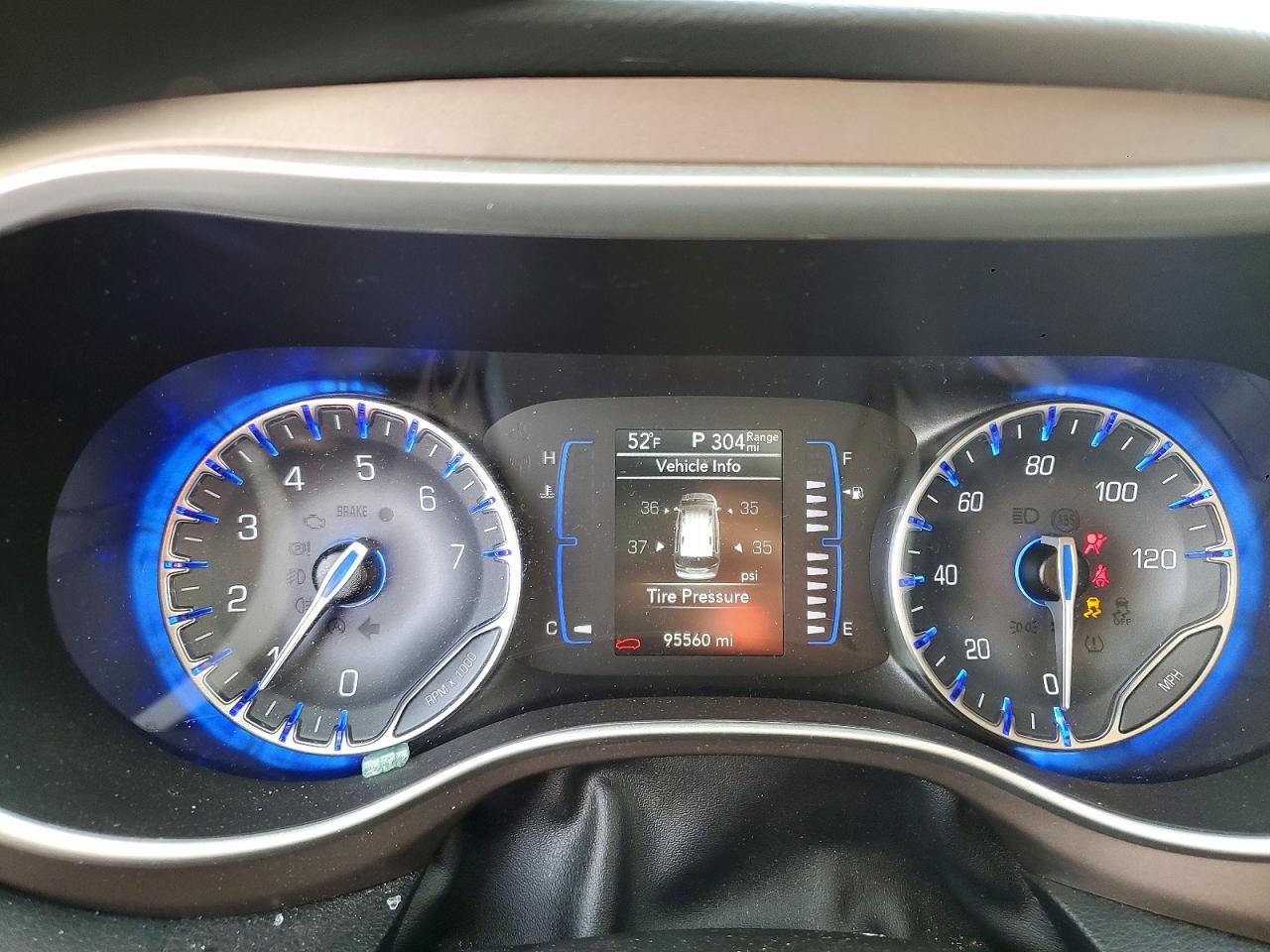 2021 Chrysler Voyager lxi