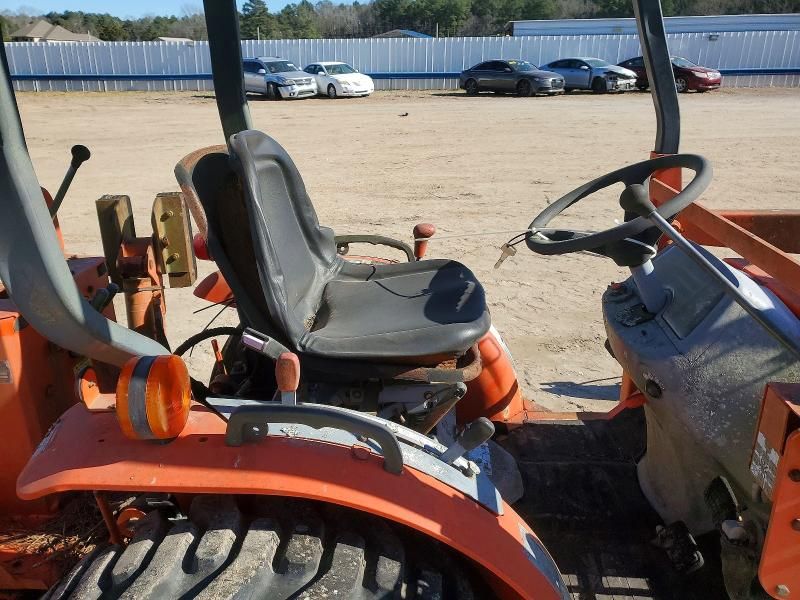 1999 Kubota B21 Backhoe