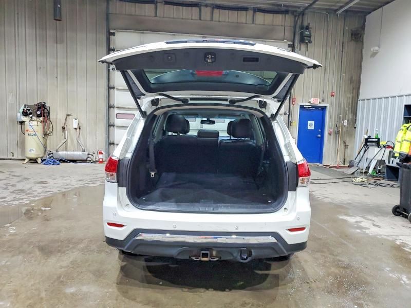 2016 Nissan Pathfinder s