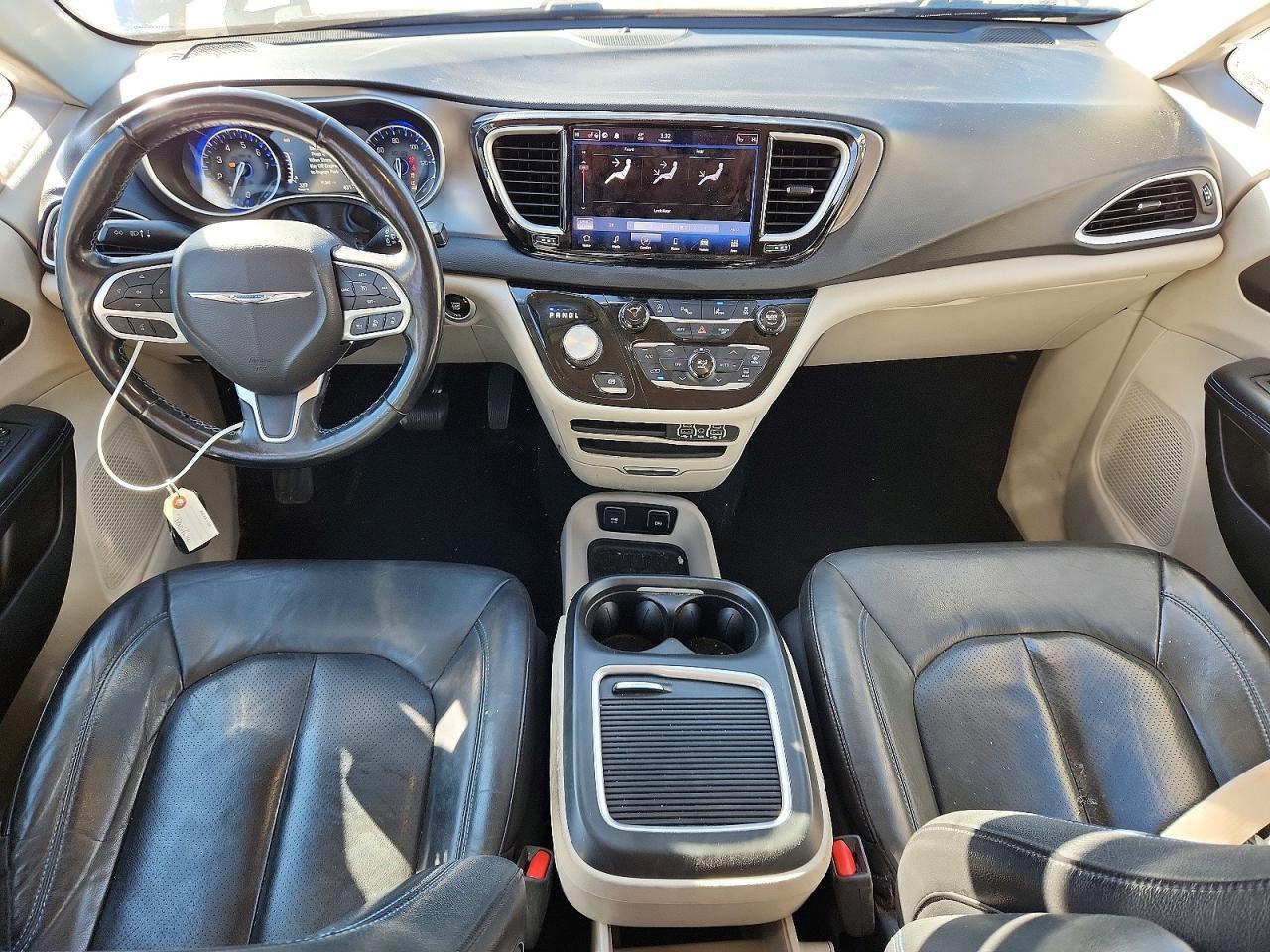 2021 Chrysler Pacifica Touring l