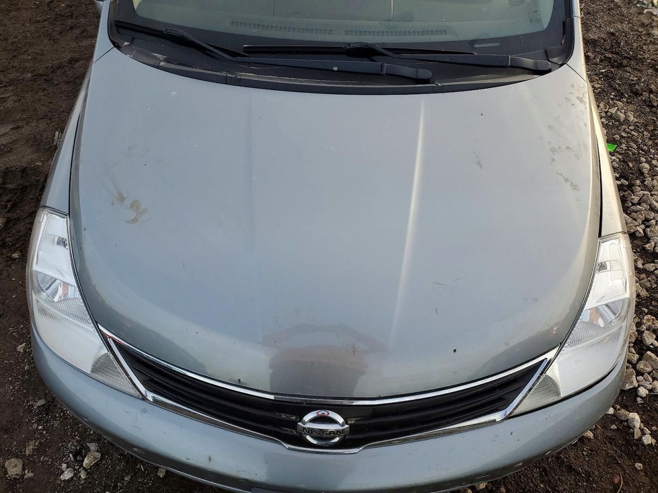 2011 Nissan Versa s